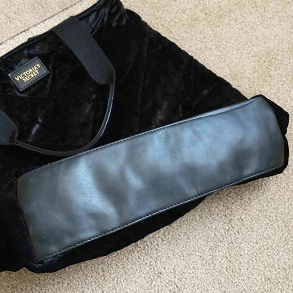 Victoria's Secret Bag - Picture 6 of 12